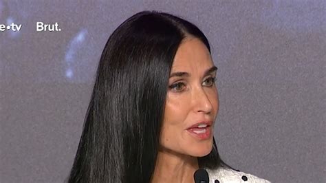 demie moore nue|Demi Moore explica por que fez cena de nudez frontal em filme。